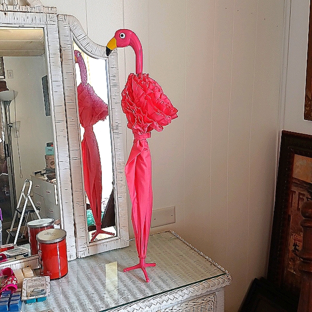 NEW PINK FLAMINGO UMBRELLA